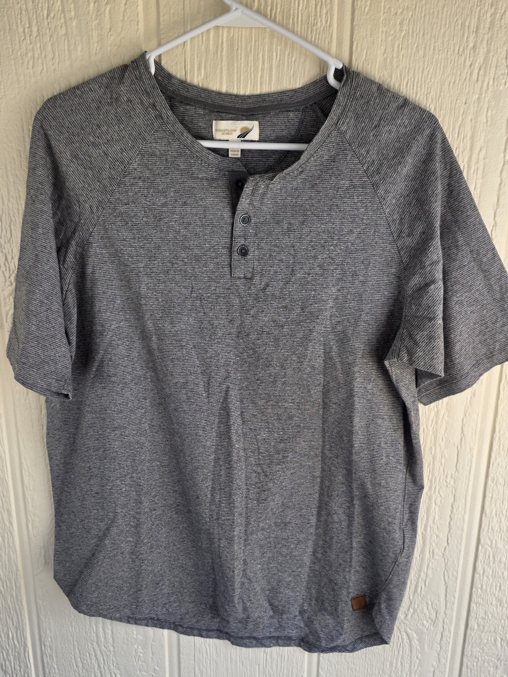 Men's Fundamental Coast Grey Short-Sleeve Henley Shirt, Size XL
